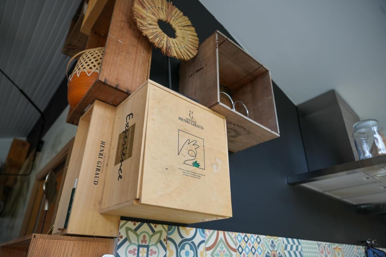 Kaebane 85, Lodge Avec Spa Au Bord De L'Eau Prouilly 外观 照片