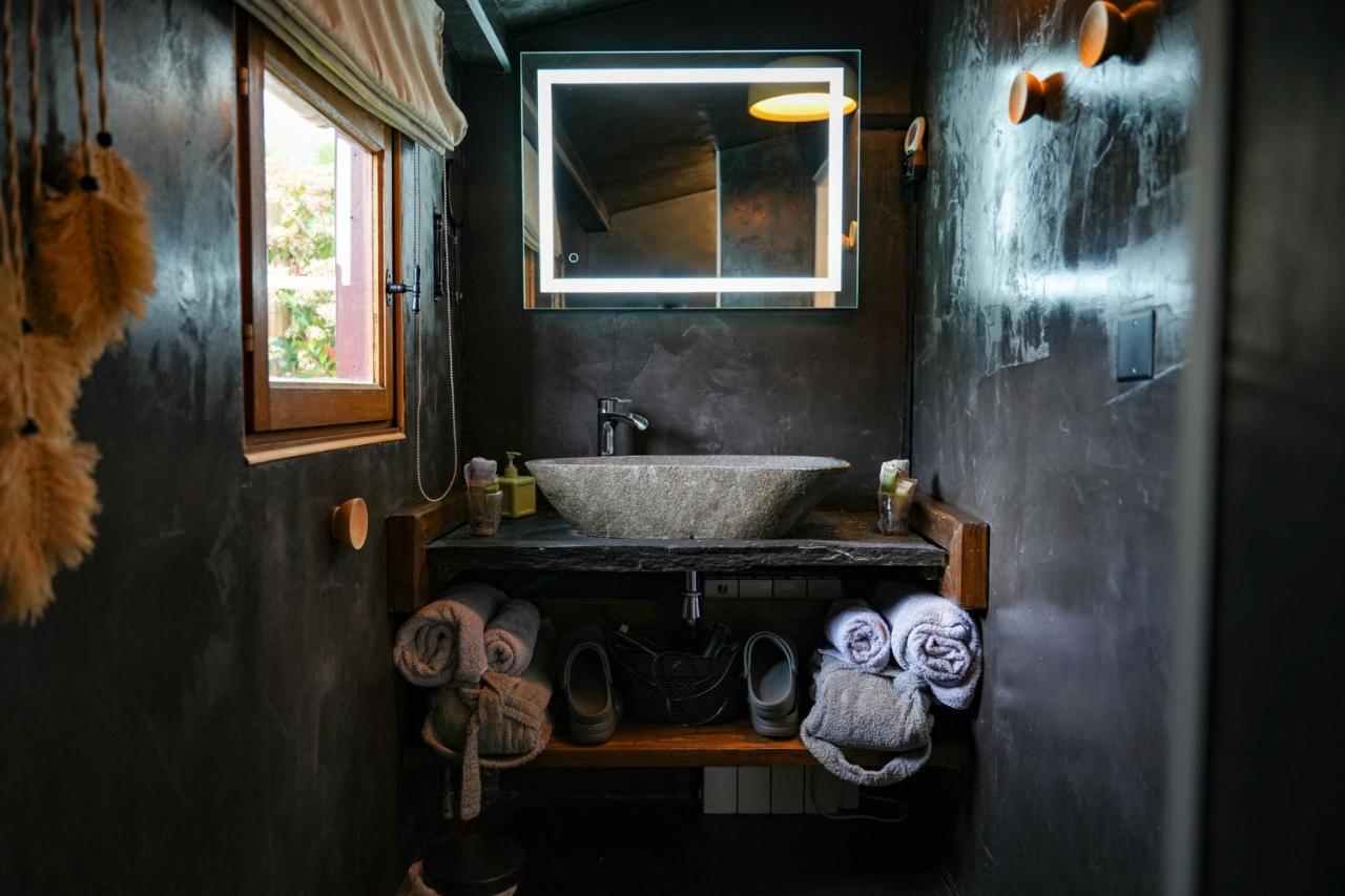 Kaebane 85, Lodge Avec Spa Au Bord De L'Eau Prouilly 外观 照片